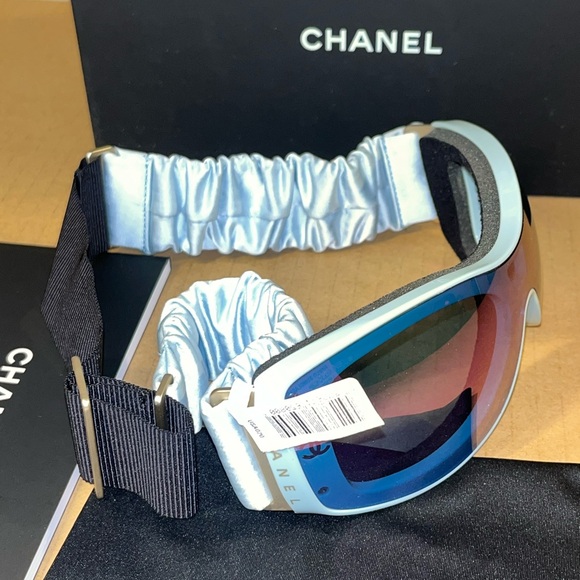 Authentic Chanel Unisex Shield Sunglasses - Picture 13 of 13